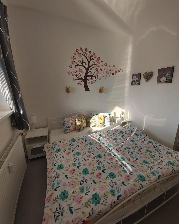 Apartman Tony Slapy Exterior foto